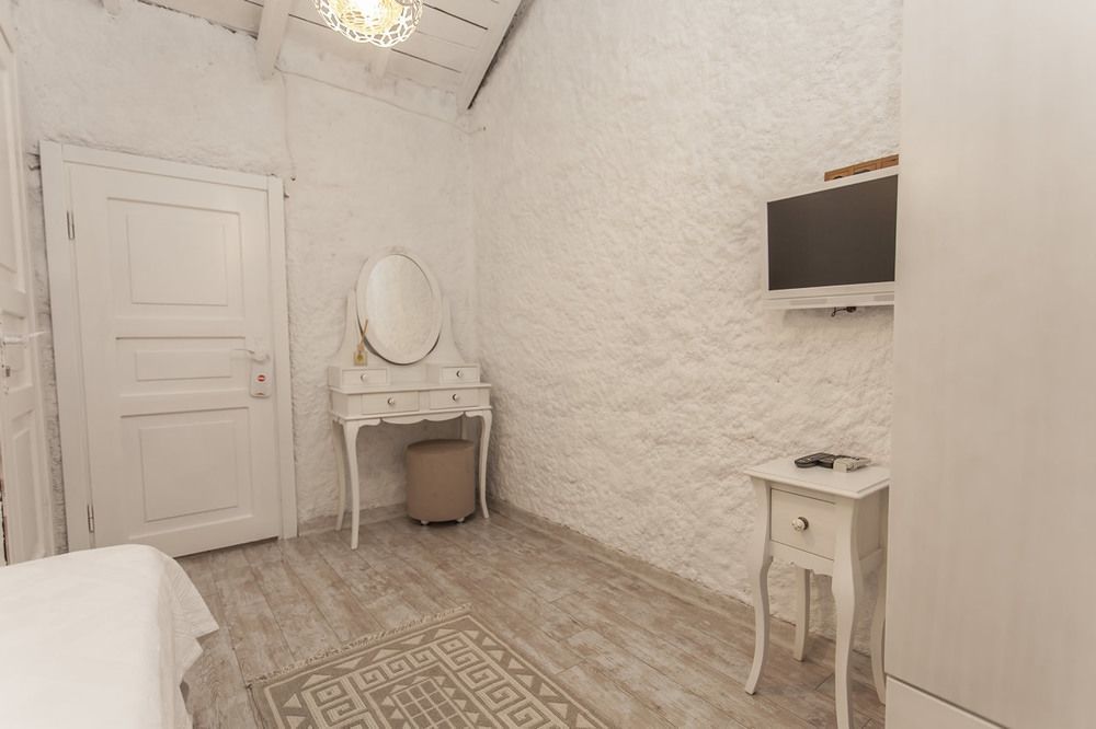 Alacati Alanur Otel מראה חיצוני תמונה